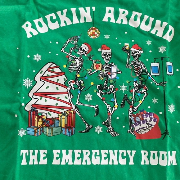 NWOT Nursing Holiday t-shirt - Picture 2 of 3